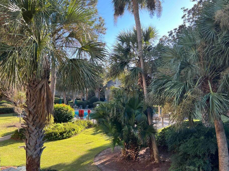 Spacious, Cozy Villa W/Parking In Coligny Villas Île de Hilton-Head Extérieur photo