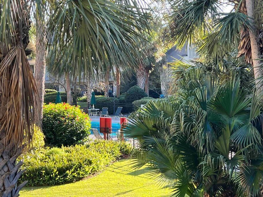 Spacious, Cozy Villa W/Parking In Coligny Villas Île de Hilton-Head Extérieur photo