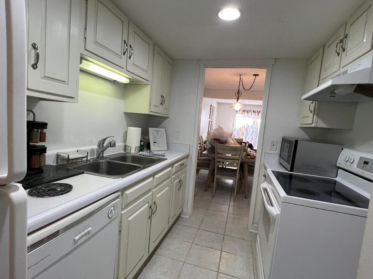 Spacious, Cozy Villa W/Parking In Coligny Villas Île de Hilton-Head Extérieur photo